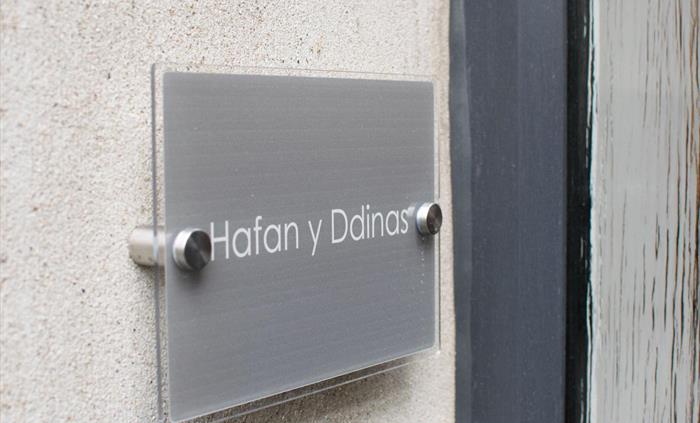 Hafan y Ddinas 1